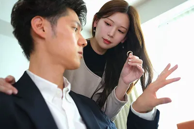 Bà xã đi đi giã ngoại, gã chồng ở nhà bị nhỏ em cô vợ gạ chịch không trượt phát nào